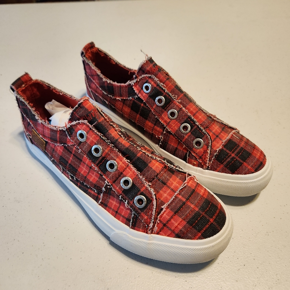 Blowfish Sneakers Black and Red